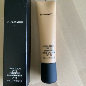 MAC studio fix SPF 15